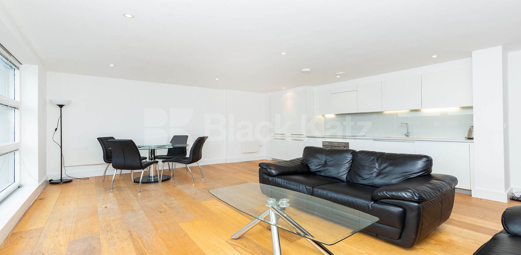 			3 Bedroom, 2 bath, 1 reception Flat			 Tiltman Place, Holloway